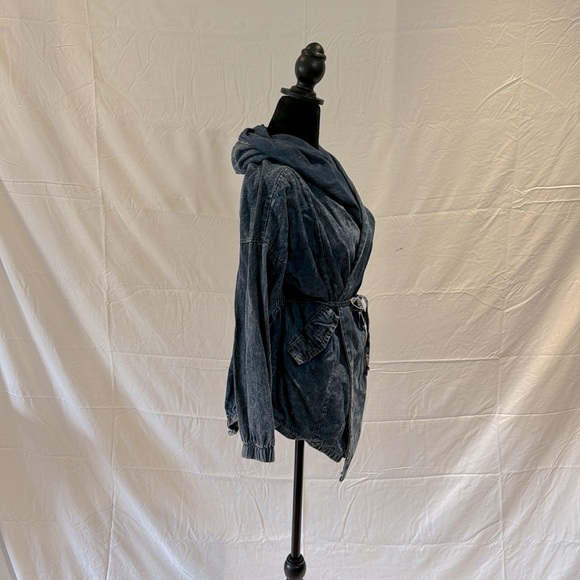 Jean Jacket - Picture 4 of 5